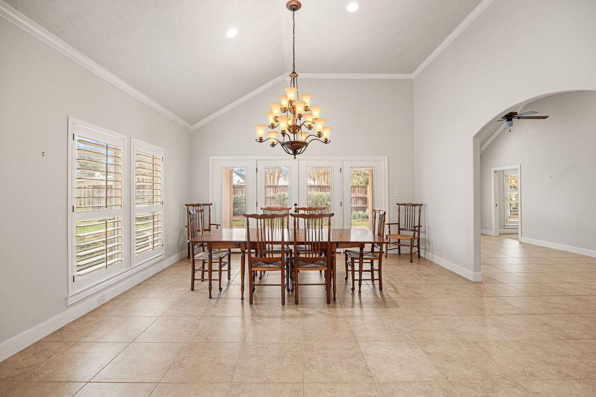 Chandelier, Dining room, Interior, Recessed Lighting