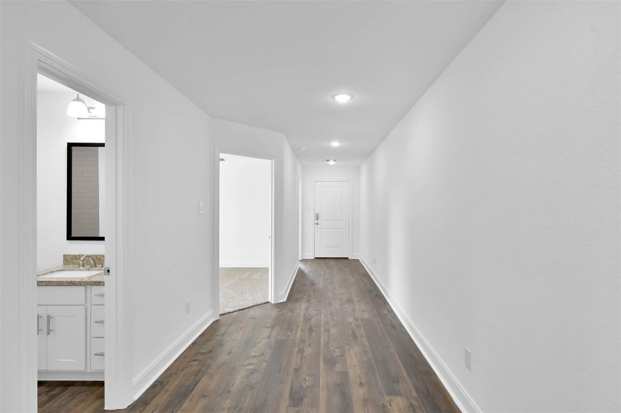 Interior, Recessed Lighting, Wood Texture Flooring