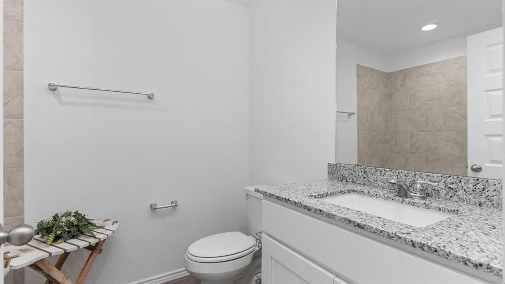 Bathroom, Interior, Recessed Lighting