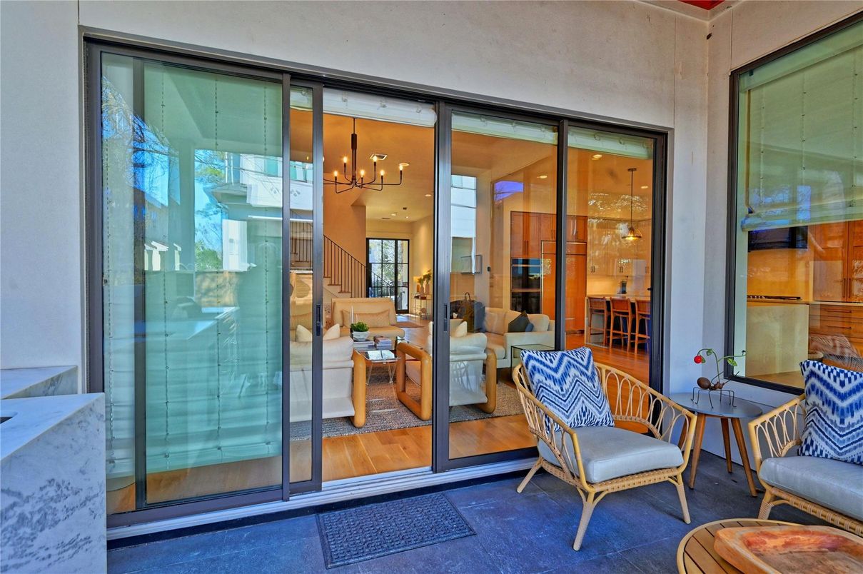 Chandelier, Interior
