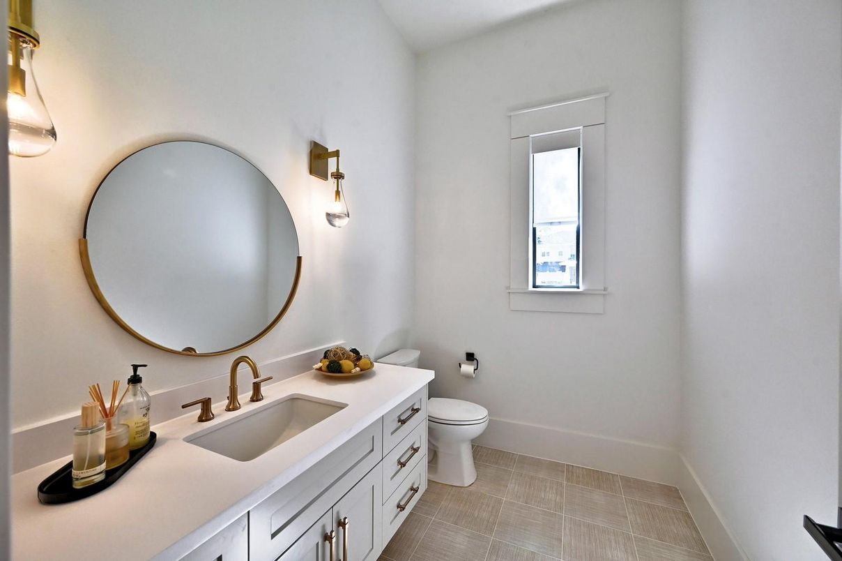Bathroom, Dual Sink Vanities, Interior
