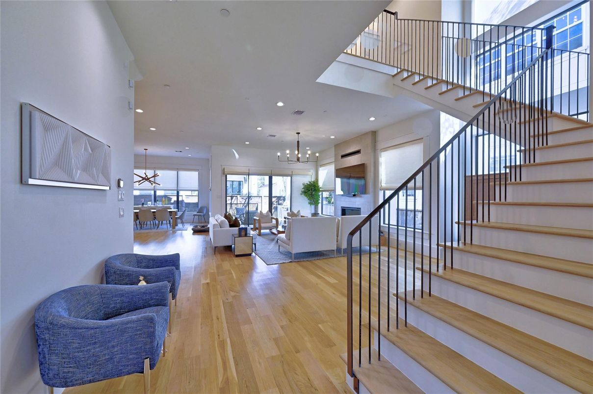 Interior, Living room, Pendant Lights, Recessed Lighting, Wood Texture Flooring