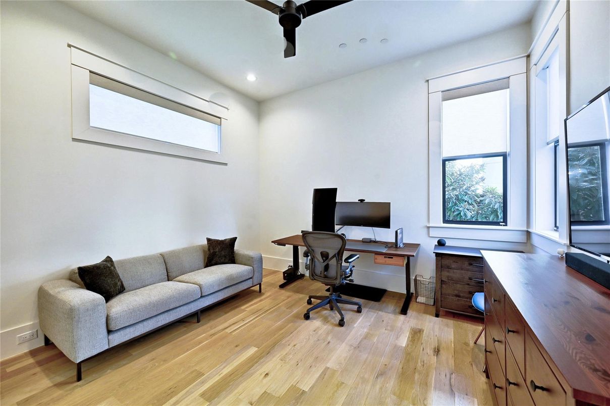 Home Office, Interior, Recessed Lighting, Wood Texture Flooring