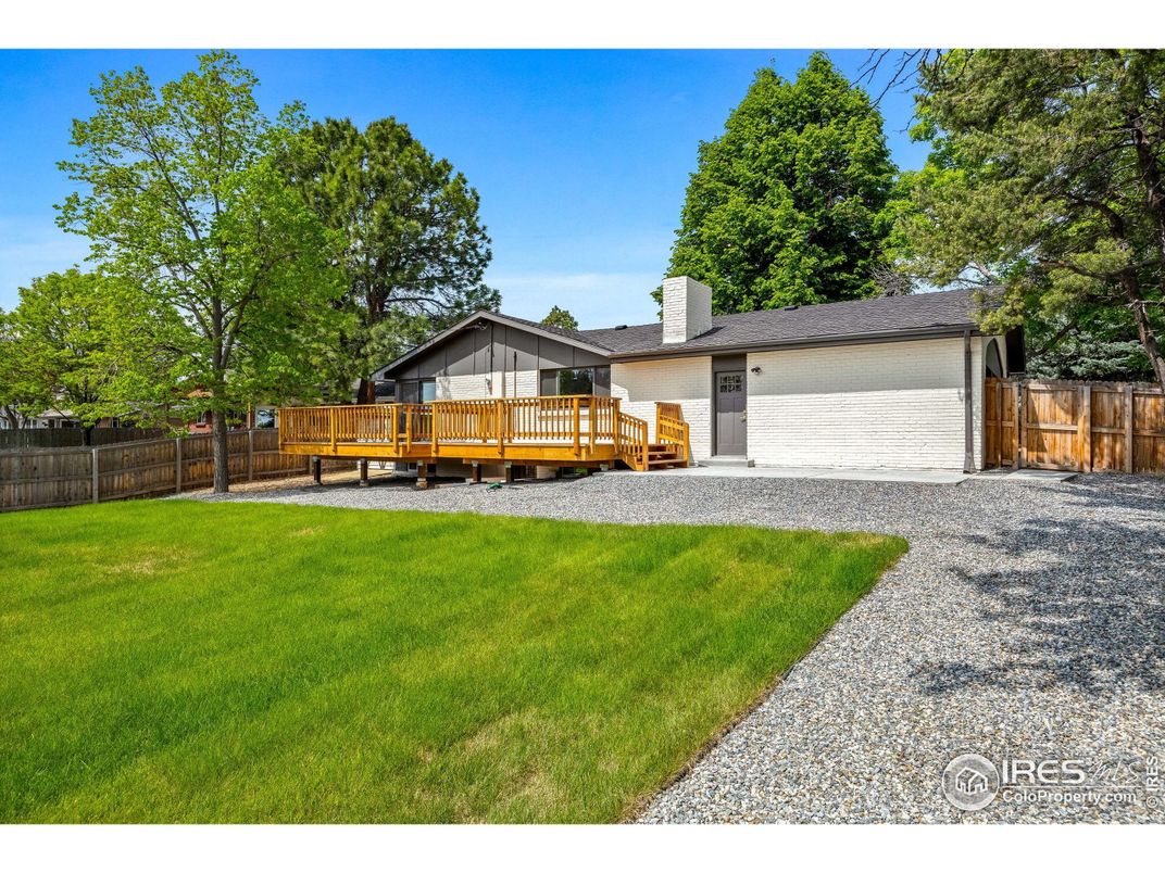 Backyard, Detached Garage, Exterior