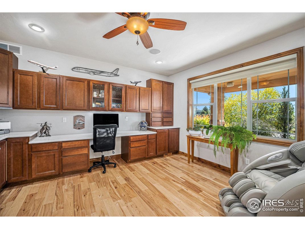 Home Office, Interior, Recessed Lighting, Wood Texture Flooring