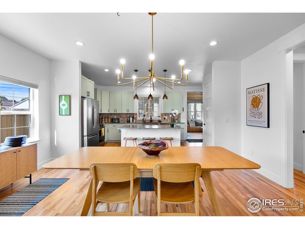 Dining room, Interior, Kitchen, Pendant Lights, Recessed Lighting, Wood Texture Flooring