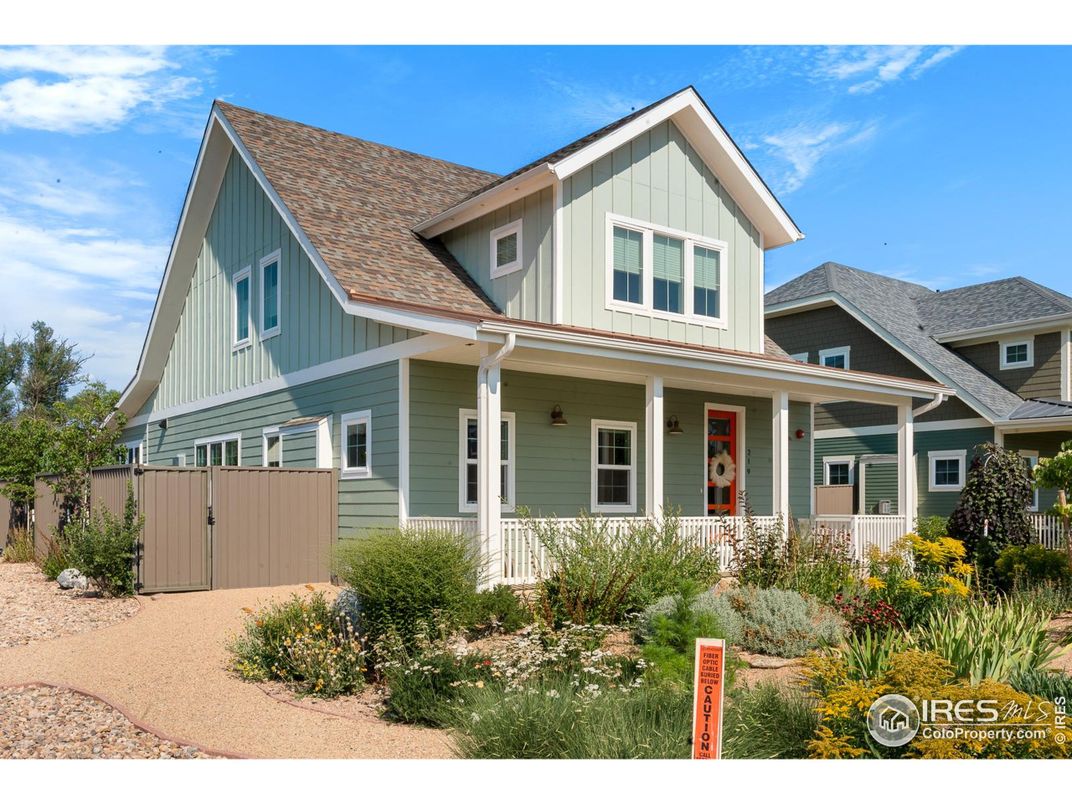 Exterior, Facade, Farmhouse