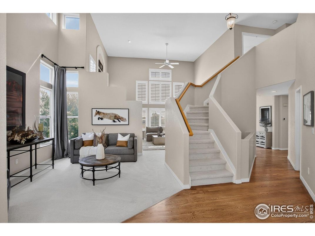 Interior, Living room, Pendant Lights, Recessed Lighting, Wood Texture Flooring