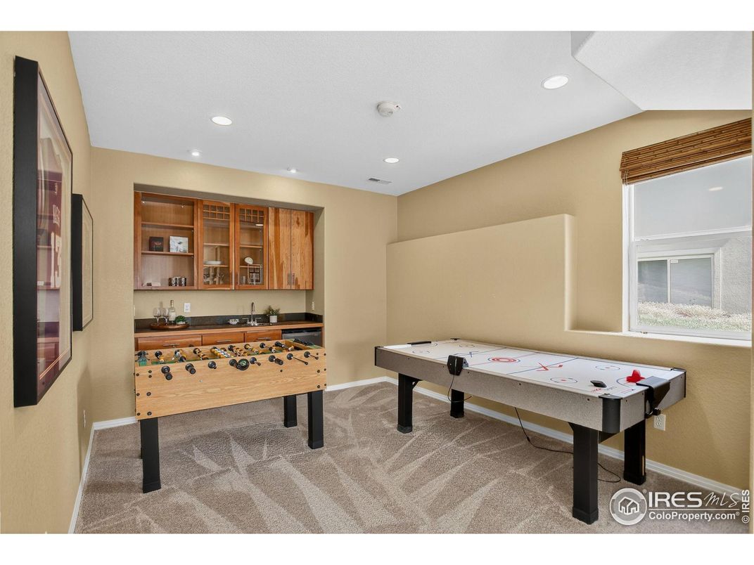 Game Room, Interior, Recessed Lighting