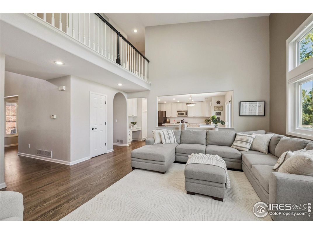 Interior, Kitchen, Living room, Recessed Lighting, Wood Texture Flooring