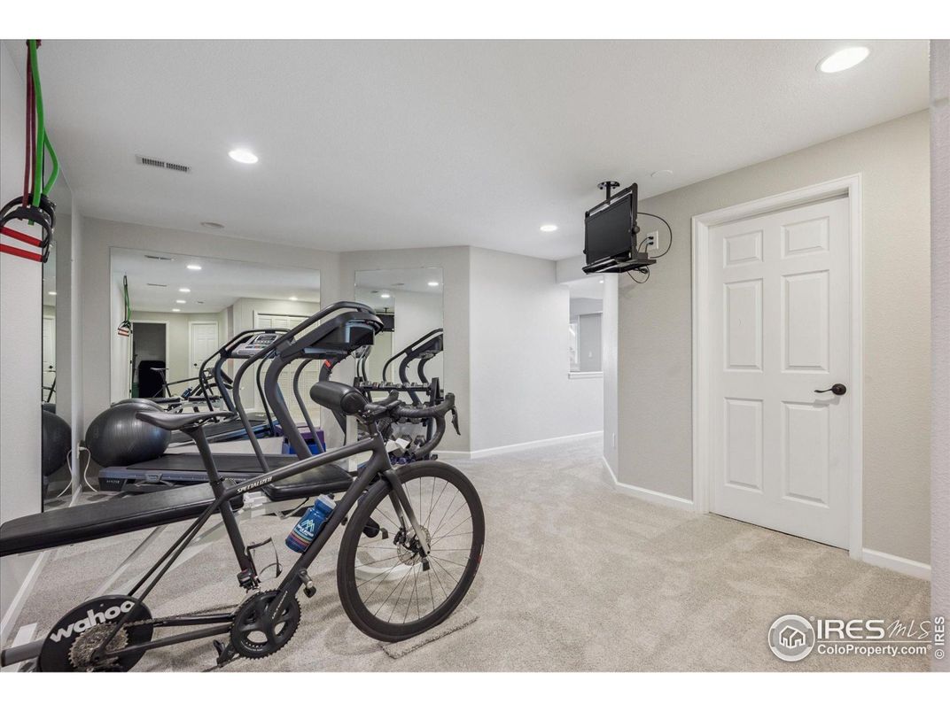 Fitness Equipment, Interior, Recessed Lighting