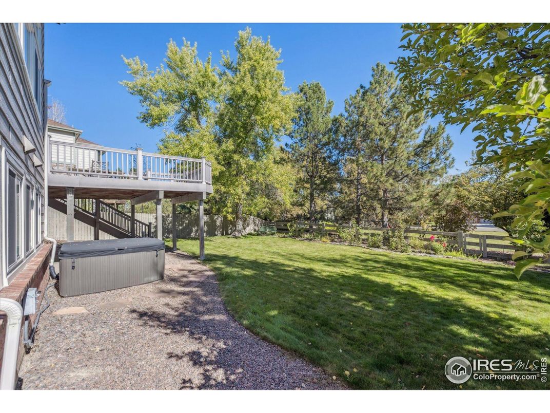 Backyard, Exterior, Hot Tub