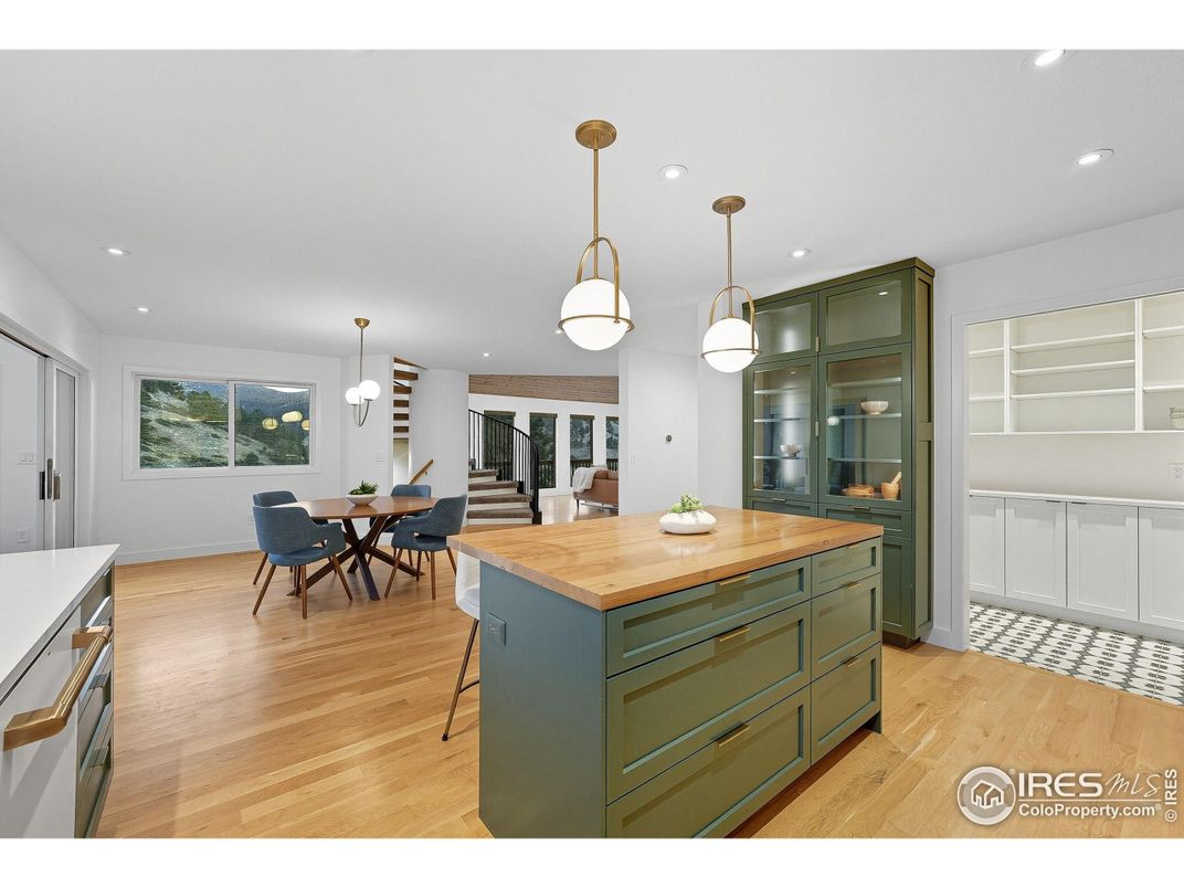 Dining room, Interior, Kitchen, Pendant Lights, Recessed Lighting, Wood Texture Flooring