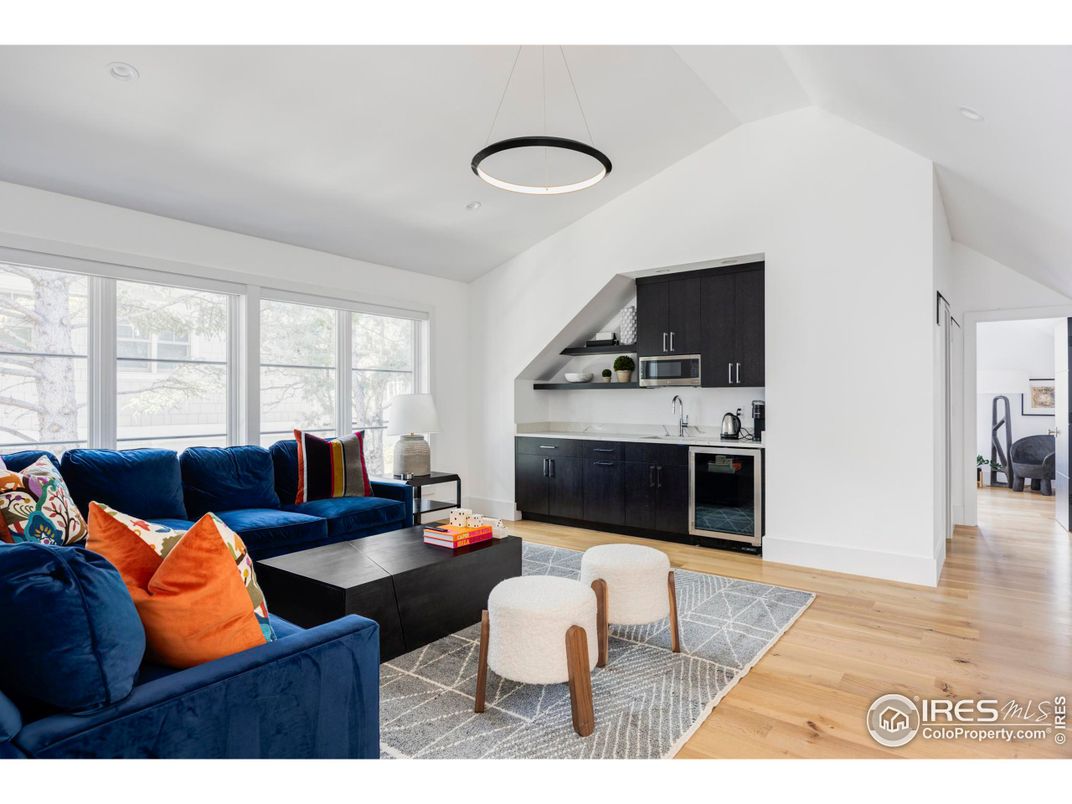 Interior, Kitchen, Living room, Pendant Lights, Recessed Lighting, Stainless Steel Appliances, Wood Texture Flooring