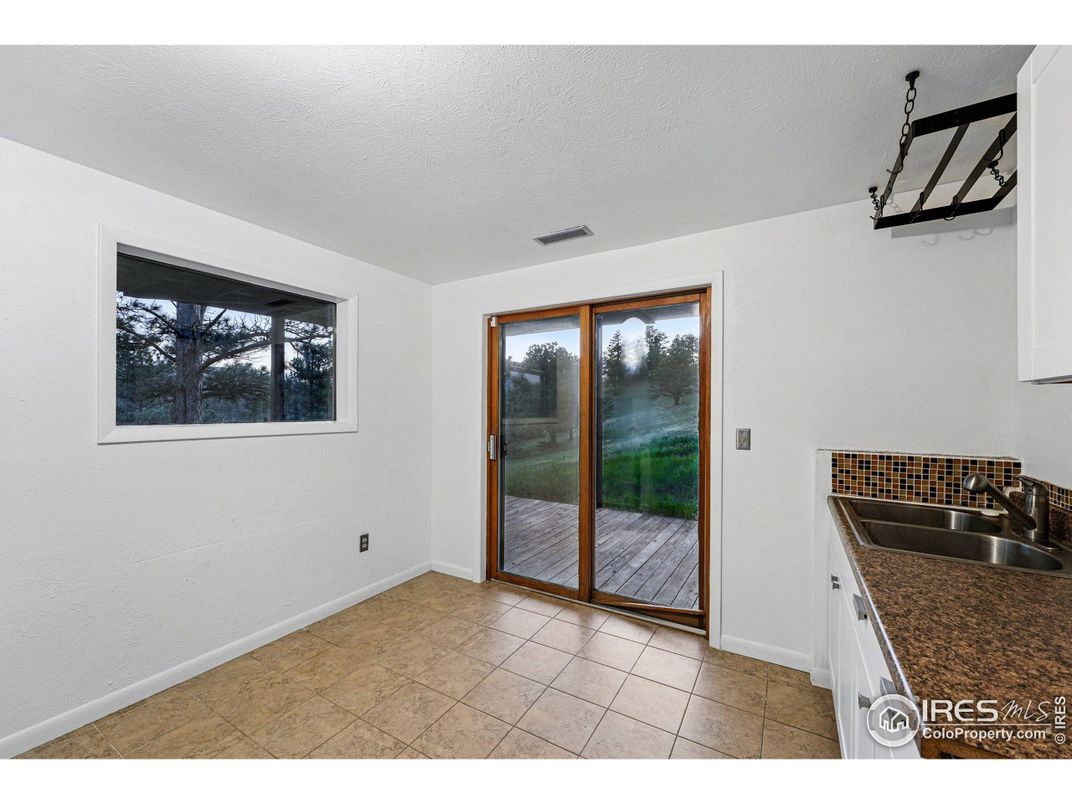 Empty room, Interior, Kitchen