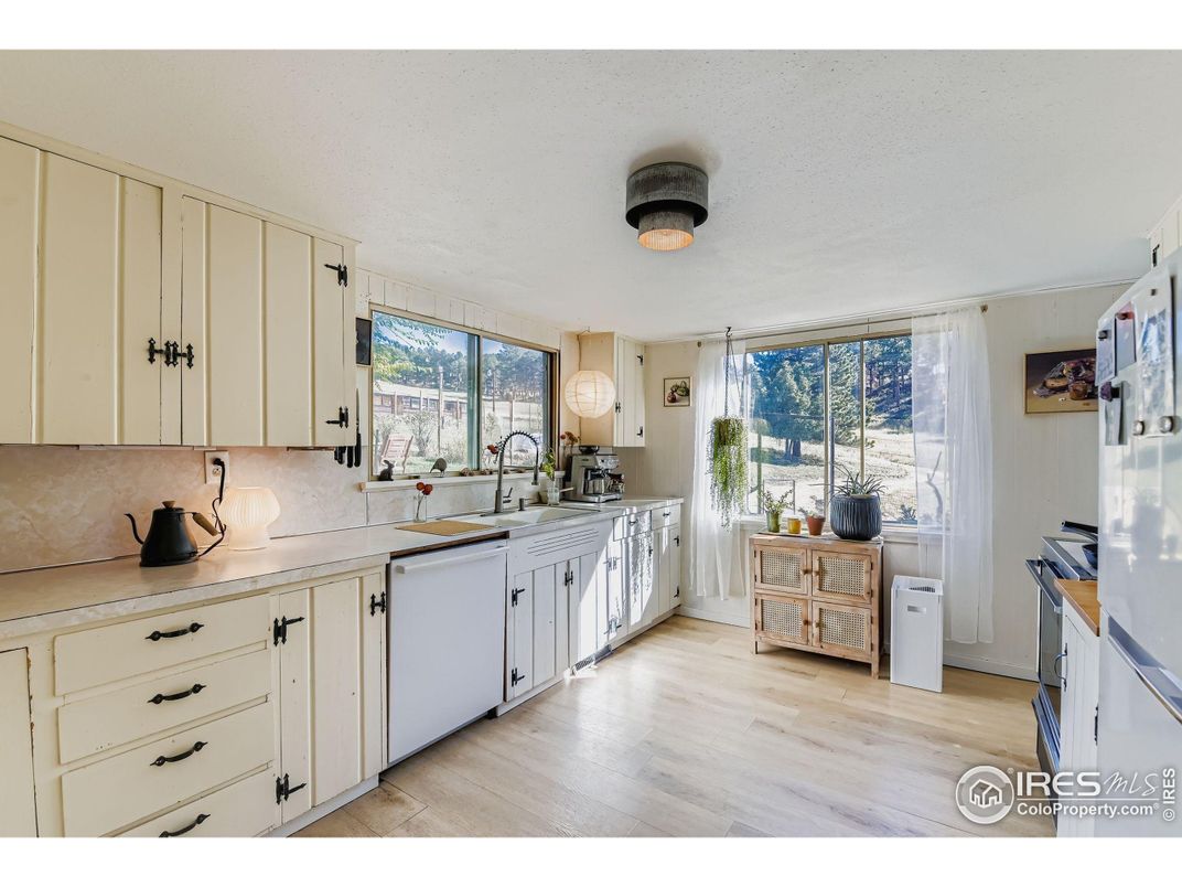 Interior, Kitchen, Wood Texture Flooring