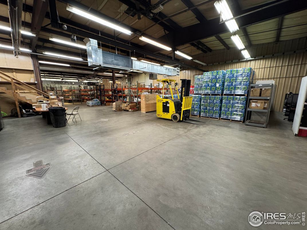 Garage, Interior