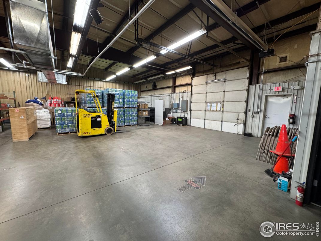 Garage, Interior