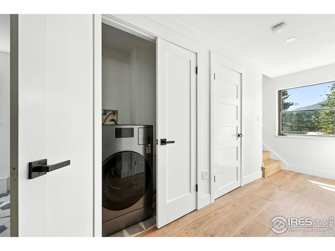 Interior, Recessed Lighting, Utility Closets, Washer, Wood Texture Flooring