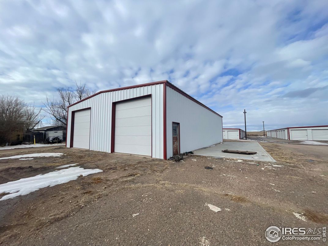 Backyard, Detached Garage, Exterior