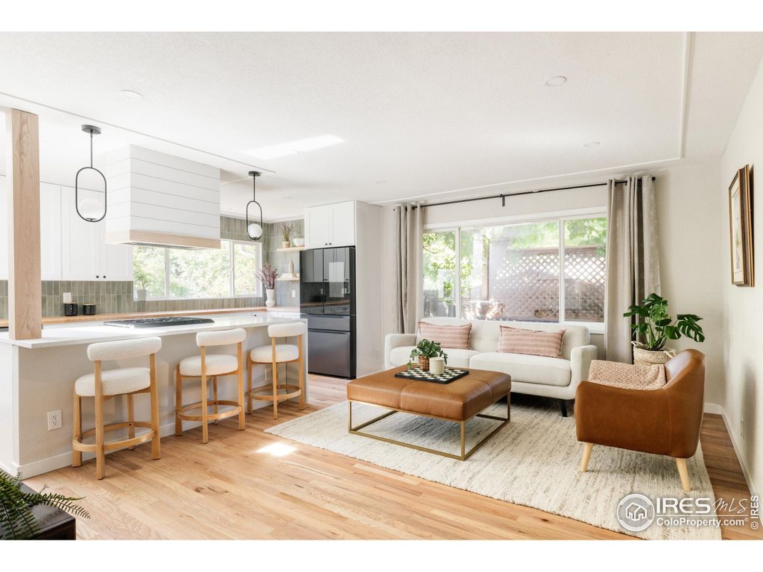 Interior, Kitchen, Living room, Pendant Lights, Recessed Lighting, Wood Texture Flooring