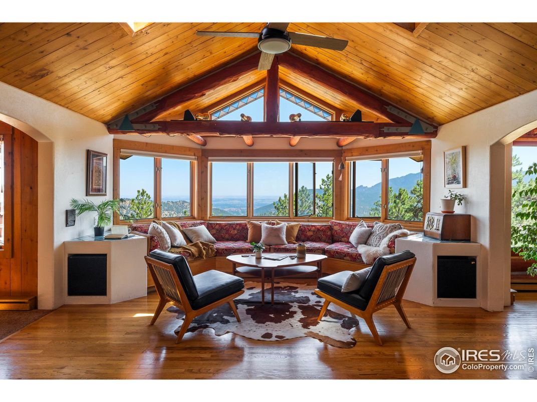 Interior, Living room, Water, Wooden Beams, Wooden Ceilings, Wood Texture Flooring