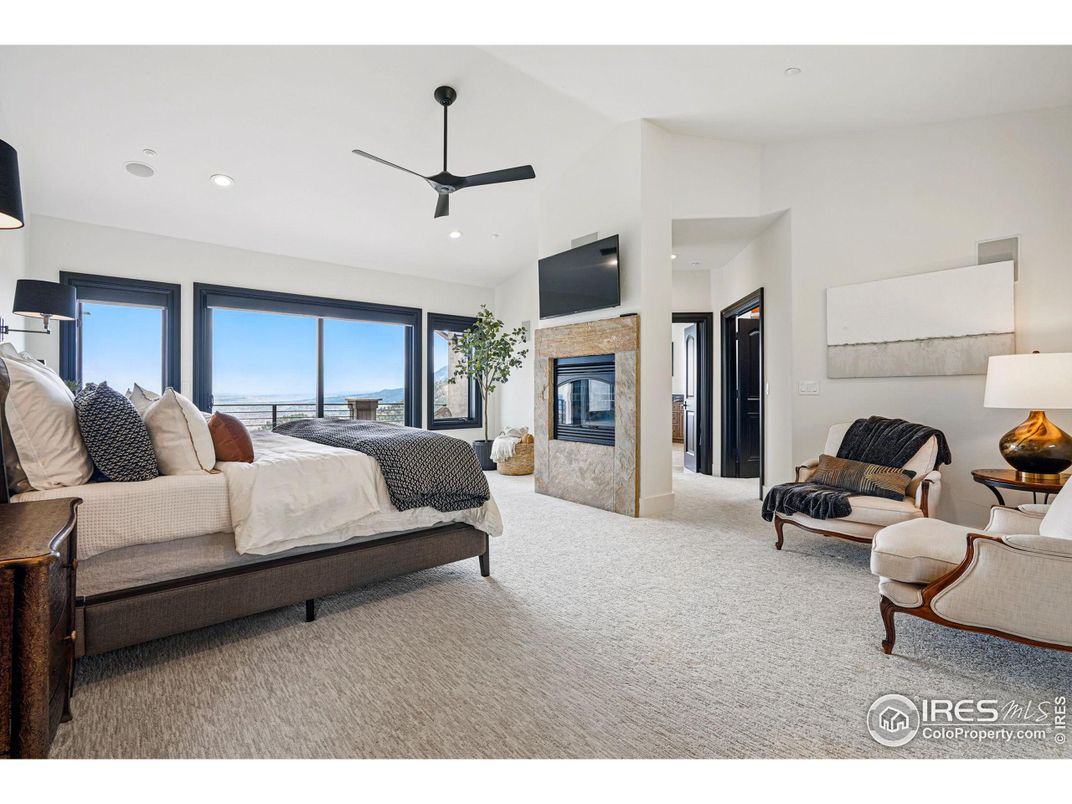 Bedroom, Fireplace, Interior, Recessed Lighting, Water