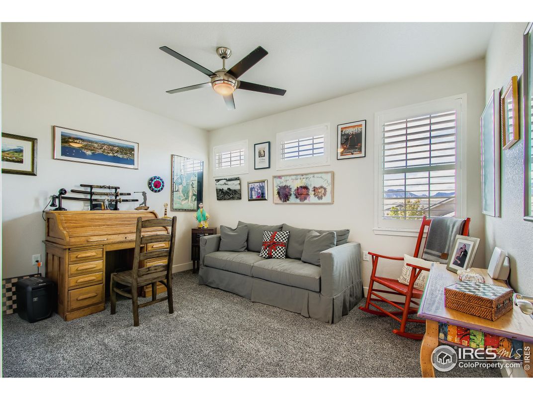 Home Office, Interior