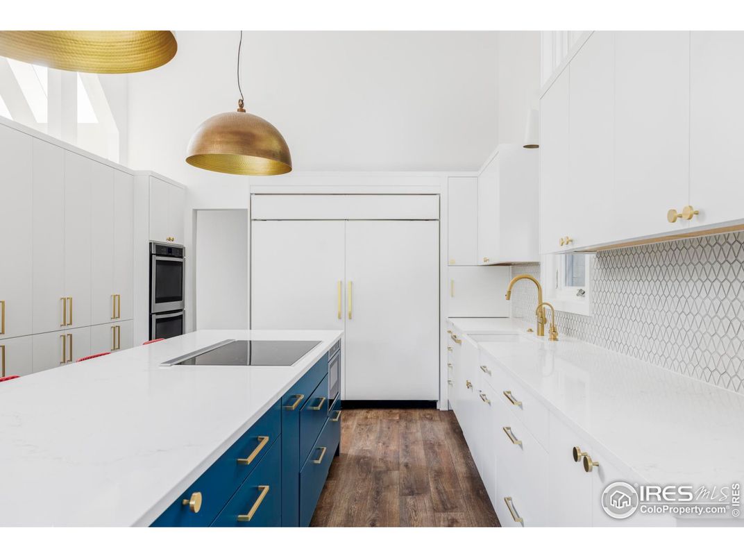 Interior, Kitchen, Pendant Lights, Wood Texture Flooring