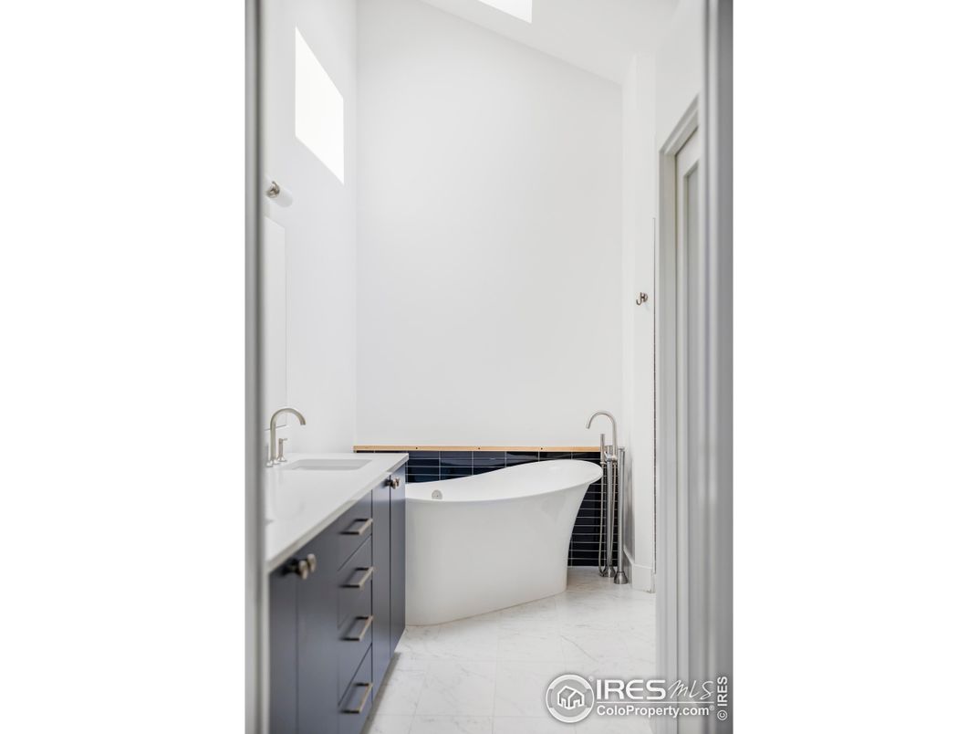 Bathroom, Free Standing Baths, Interior, Marble