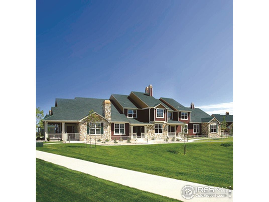 Attached, Exterior, Facade, None
