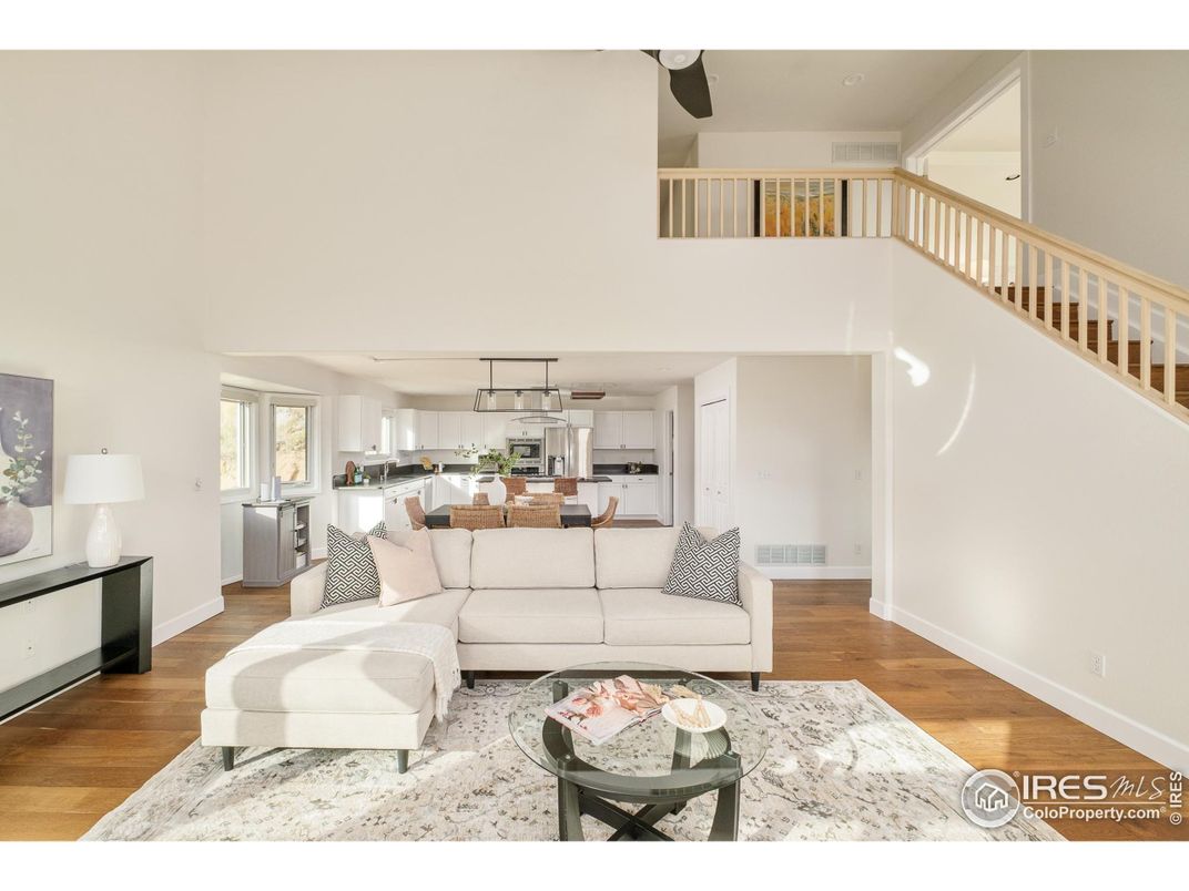 Interior, Kitchen, Living room, Pendant Lights, Wood Texture Flooring