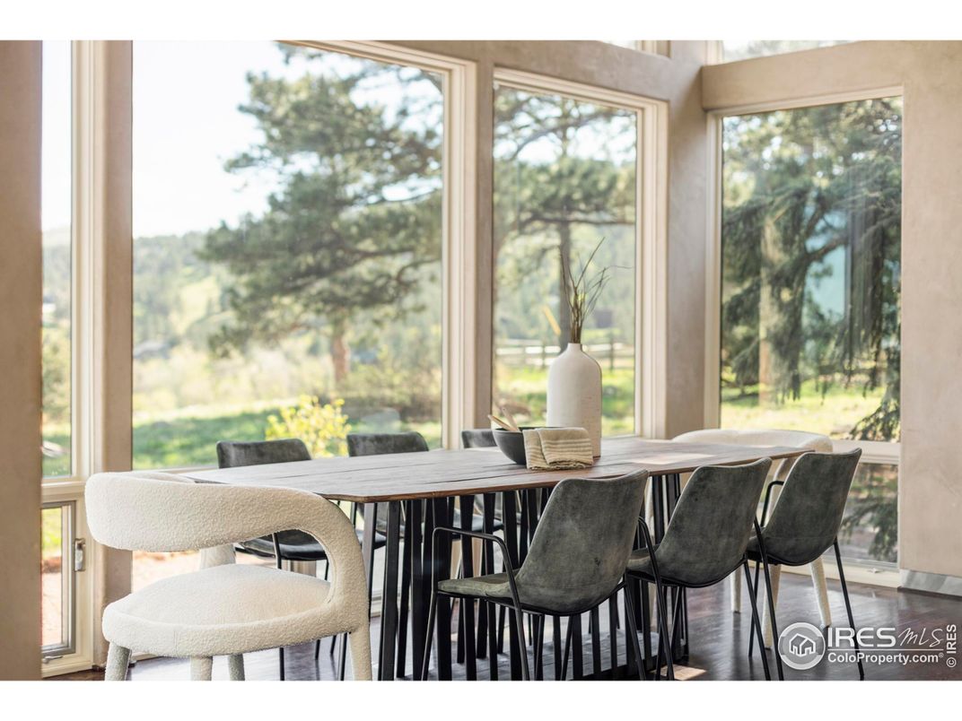 Dining room, Interior