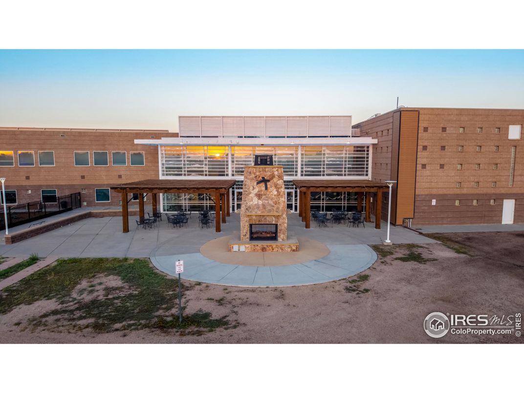 Backyard, Exterior, Facade, Modern