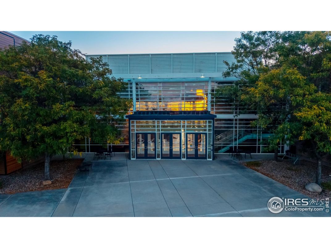 Backyard, Exterior, Facade, Modern