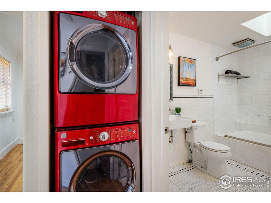 Bathroom, Interior, Utility Closets, Washer, Wood Texture Flooring