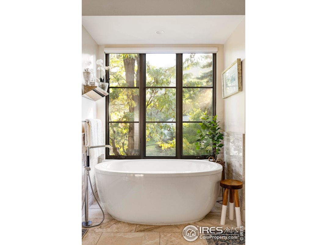 Bathroom, Free Standing Baths, Interior