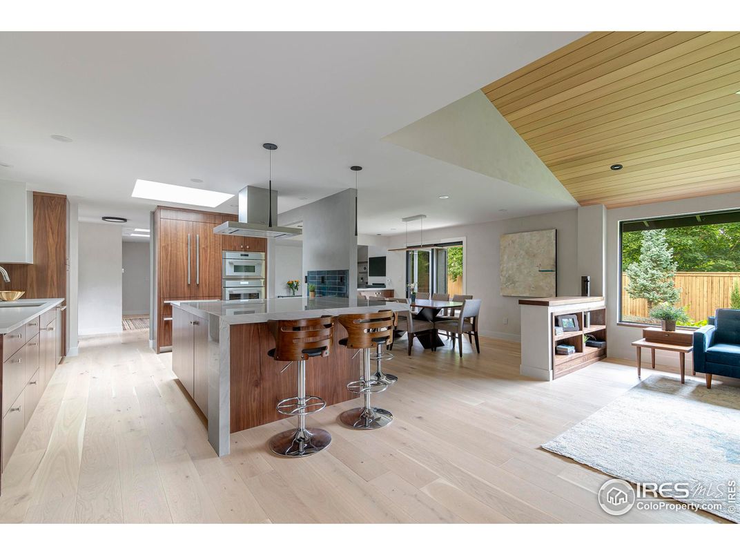 Dining room, Interior, Kitchen, Pendant Lights, Recessed Lighting, Wood Texture Flooring