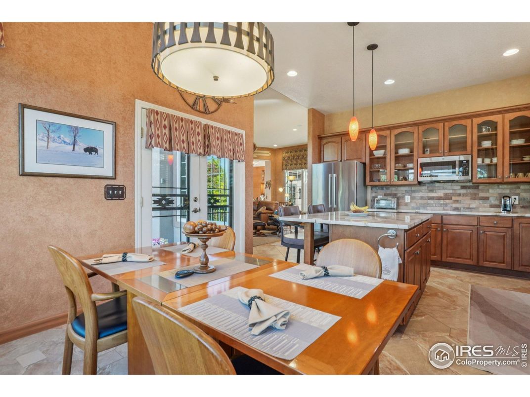 Dining room, Interior, Kitchen, Pendant Lights, Recessed Lighting, Stainless Steel Appliances
