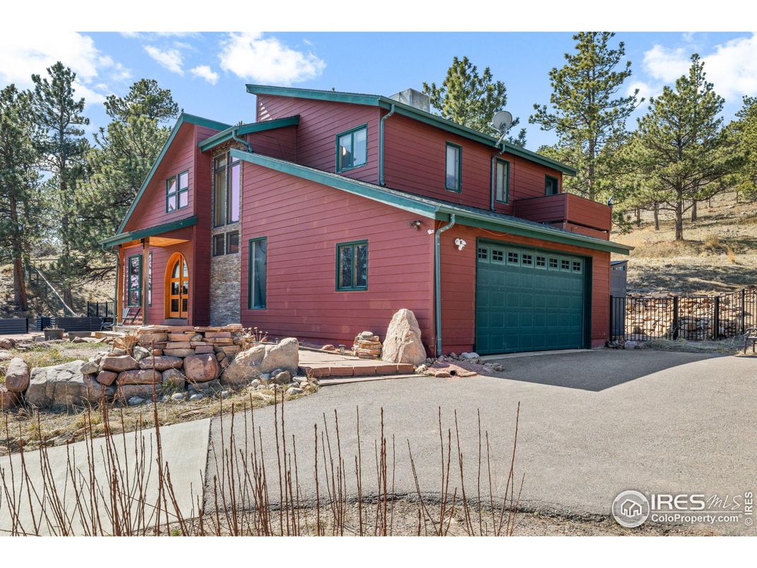 Attached, Exterior, Facade, Brick Facade, American Craftsman