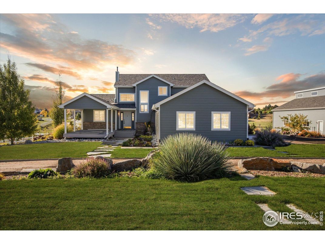 Backyard, Exterior, Facade, Farmhouse