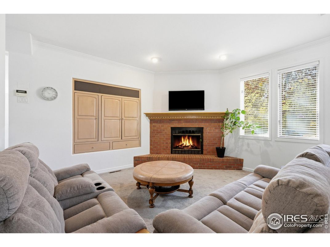 Fireplace, Interior, Living room, Recessed Lighting