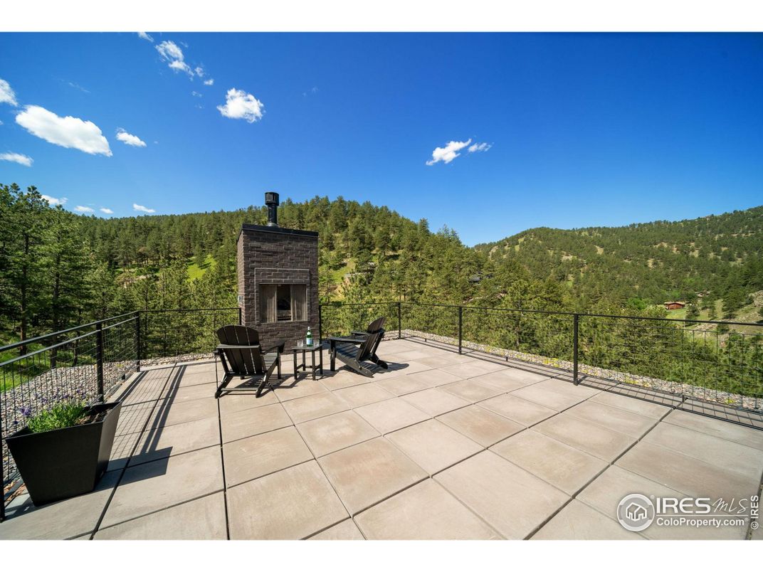 Exterior, Fireplace