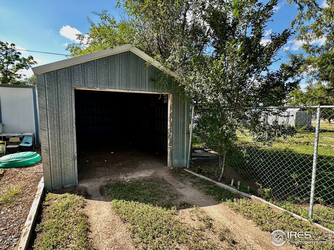Detached Garage, Exterior