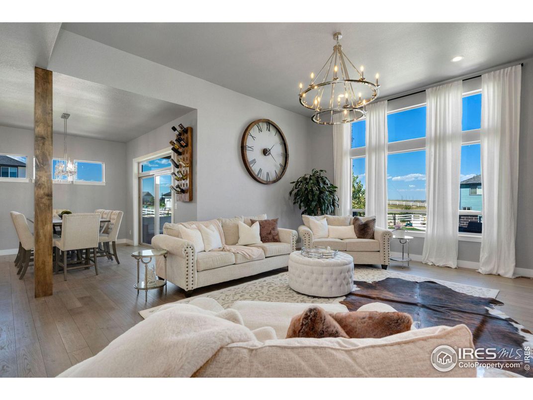 Chandelier, Dining room, Interior, Living room, Pendant Lights, Recessed Lighting, Water, Wood Texture Flooring