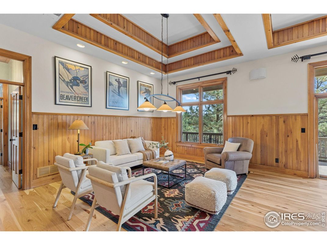 Interior, Living room, Pendant Lights, Recessed Lighting, Wood Texture Flooring, Wooden Walls