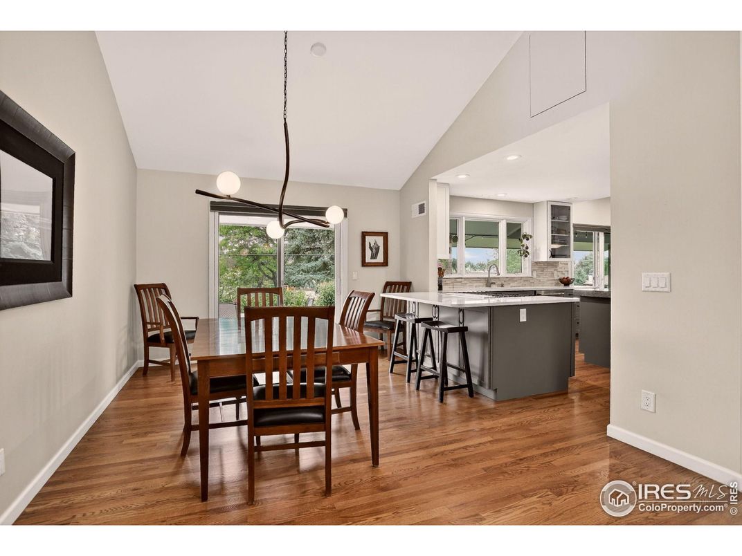 Dining room, Interior, Kitchen, Pendant Lights, Recessed Lighting, Wood Texture Flooring
