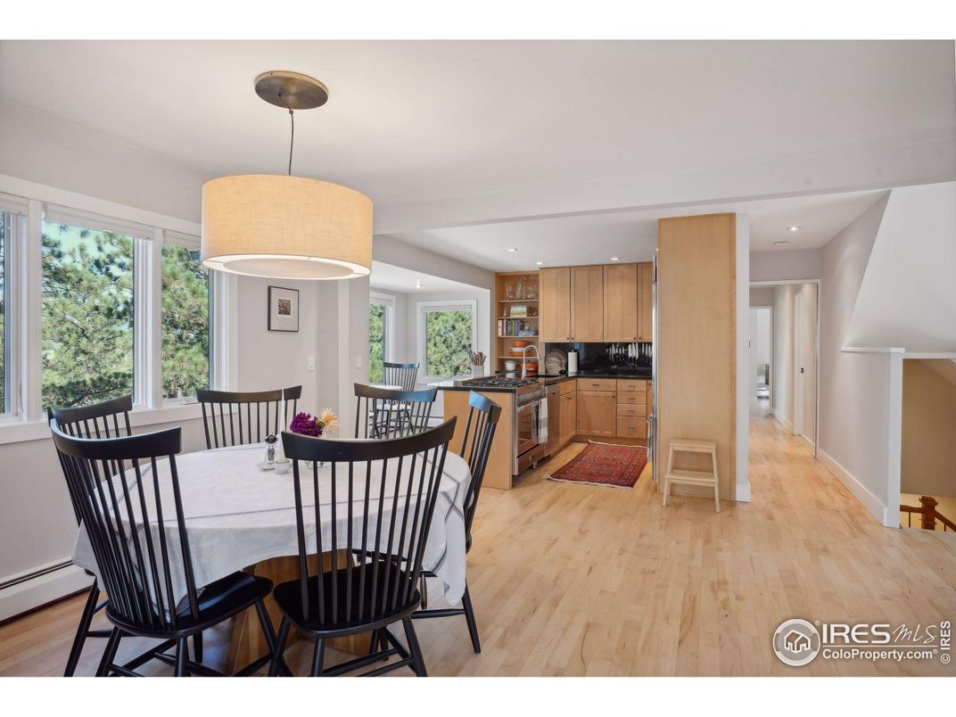 Dining room, Interior, Kitchen, Recessed Lighting, Wood Texture Flooring