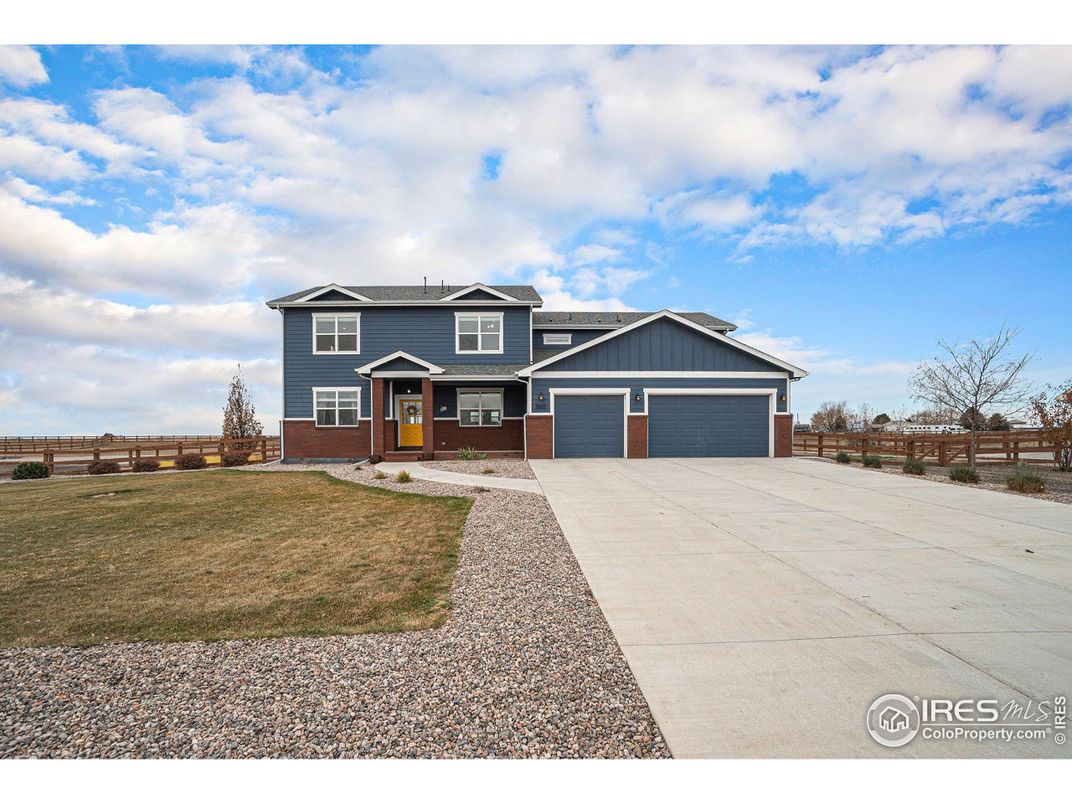 Attached, Exterior, Facade, Brick Facade, American Craftsman