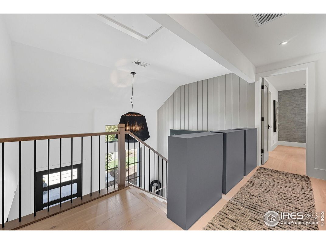 Interior, Pendant Lights, Recessed Lighting, Wood Texture Flooring